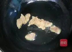 Illustration of how to make fried sausage with garlic sprouts 5