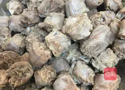 Illustration of how to make spicy duck neck 3