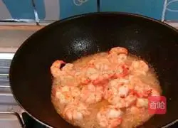 Illustration of how to make nutritious and delicious fried shrimps with green onion 4