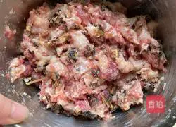 Illustration of how to make Hakka Yong Tau Foo 3