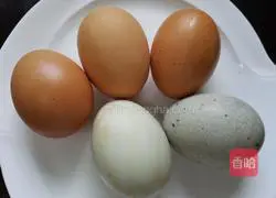 Illustration of three-color steamed eggs 1