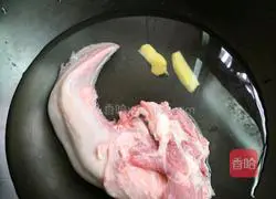 Illustration of how to make stir-fried pig meat 1