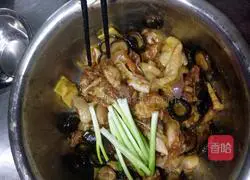 Illustration of how to make steamed chicken with mushrooms 6