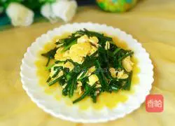 Illustration of how to make fried eggs with leeks 8