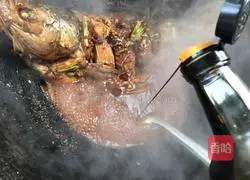 Braised silver carp recipe 11