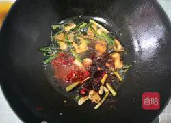 Illustration of home-style braised fish with crispy skin and tender meat 7