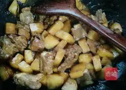 Illustration of how to cook pork ribs with potatoes 14