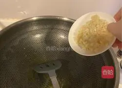 Olive oil garlic Illustration of how to make fried shrimp 3