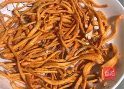 Cantonese cuisine, cordyceps, mushrooms and red dates chicken recipe 4