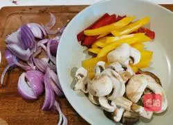 Illustration of how to make fried chicken breasts with reduced fat and fried colored peppers 2