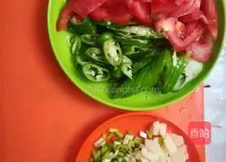 Illustration of how to make fried meat with tomatoes 1