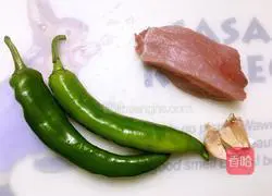 Illustration of how to make fried pork with pepper 1
