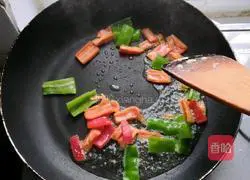 Illustration of how to make scrambled eggs with mushrooms 9