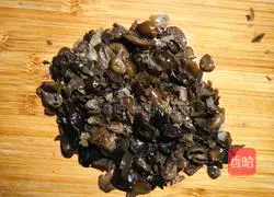 Illustration of how to make tomato chicken meatballs 4