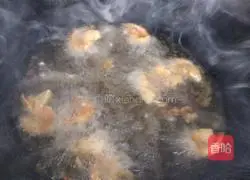 Illustration of how to make spicy shrimp 4