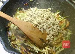 Illustration of Sichuan Style Fish-flavored Shredded Pork 11