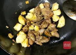 Illustration of how to make chicken liver stewed with potatoes 6
