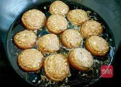 Illustration of how to make meat stuffed with mushrooms 16