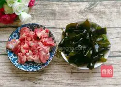 Illustration of how to make kelp braised pork ribs (braised version) 1