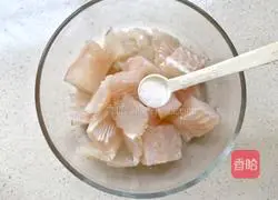 Illustration of steamed pangasius fish with enoki mushrooms 2