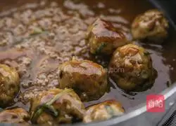 Illustration of how to make sweet and sour meatballs 8