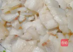 Illustration of how to make twice-cooked pork with green pepper 1