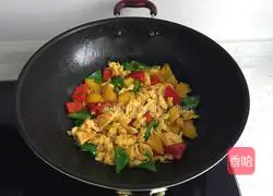 Illustration of how to make scrambled eggs with colored peppers 8