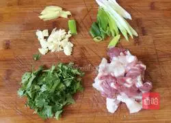 Illustration of how to make kelp roasted pork 3