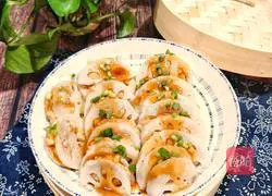 Illustration of how to make steamed chicken breast and lotus root clips 9