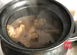 Illustration of how to make pig's trotters and soybeans 8