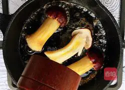 Illustration of how to fry matsutake mushrooms in butter 7