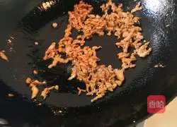 Illustration of how to make minced pork and green beans and shredded green beans 7