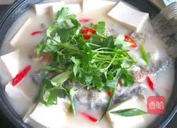 Illustration of how to make crucian carp stewed with tofu 6