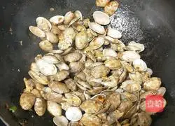 Illustration of how to make fried hala 6