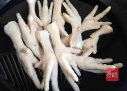 Illustration of braised chicken feet 2