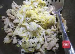 Illustration of how to make pickled cabbage powder 6