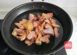 Illustration of braised chicken nuggets 2