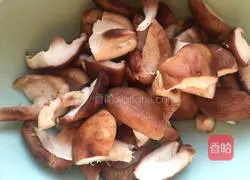 Illustration of how to make mushroom and chicken nuggets 6