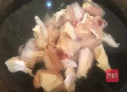 Illustration of how to make mushroom and chicken nuggets 2