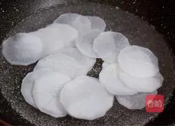 Illustrations of how to make flowers bloom and be prosperous 7