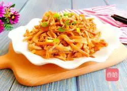 Illustration of how to make fried shredded pork with daylily 1