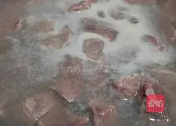 Illustration of how to make beef stew with potatoes 5