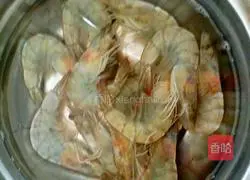 Garlic vermicelli with shrimps on the side Practice illustration 6