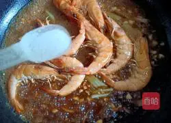 Illustration of braised prawns in oil 12