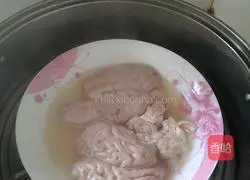 Illustration of how to make spicy pig brain 3