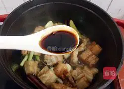 Illustration of Braised Pork and Potatoes Recipe 16