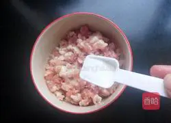 Illustration of how to make fried minced meat with corn kernels 4