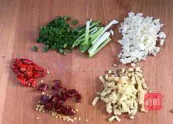 Illustration of braised silver carp 2