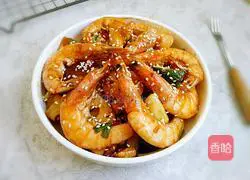 Illustration of how to make spicy hot pot shrimp 16