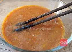 Illustration of how to make fried leeks and shrimp paste 3